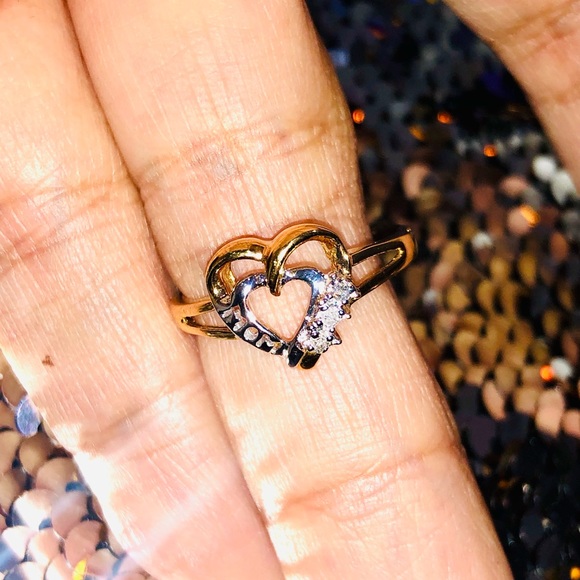 Real Diamond Mom ring for Mother’s Day! A sale so big it’s unbelievable Not CZ! - Picture 7 of 8